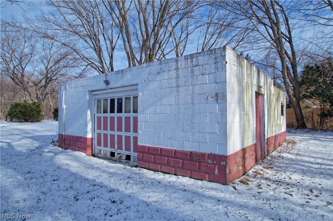 2833 Hubbard Road Madison, OH 44057 - Photo 6 of 31 Gallery Image 6