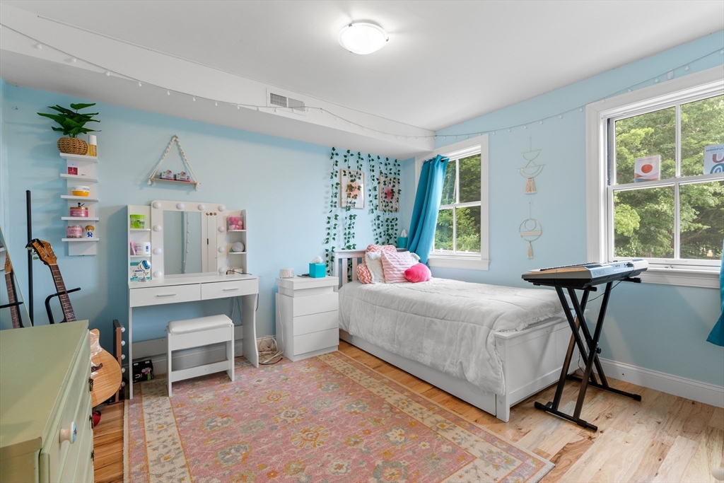 83 High Street, Unit 4 Ipswich, MA 01938 - Photo 14 of 35