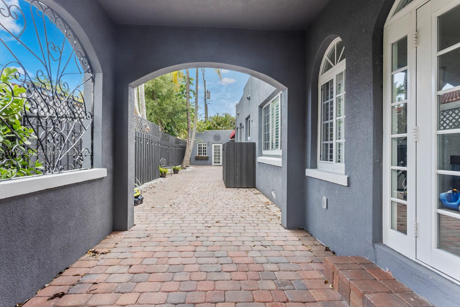 1860 Southwest 11th Street Miami, FL 33135 - Photo 17 of 30