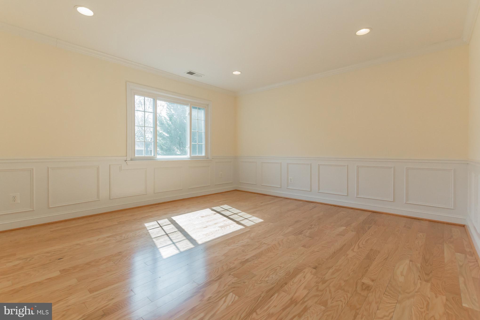 4004 Braddock Road Alexandria, VA 22312 - Photo 6 of 30 Dining Room