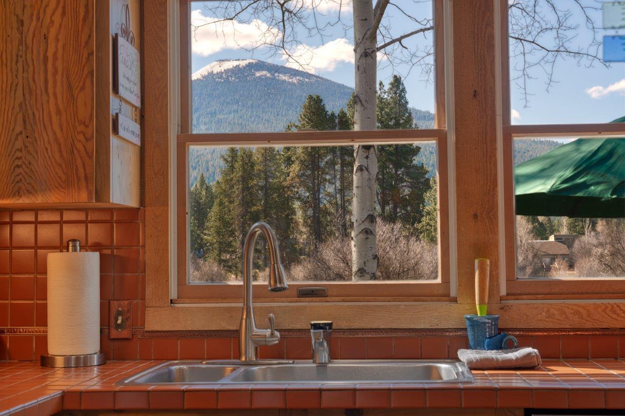 26221 Southwest Pine Lodge Road Camp Sherman, OR 97730 - Photo 21 of 32 26