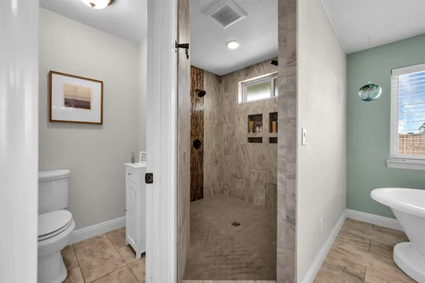 $1,099,000 | 1844 West Highway 12, Lodi, CA 95242