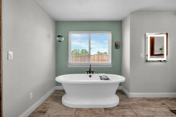 $1,099,000 | 1844 West Highway 12, Lodi, CA 95242