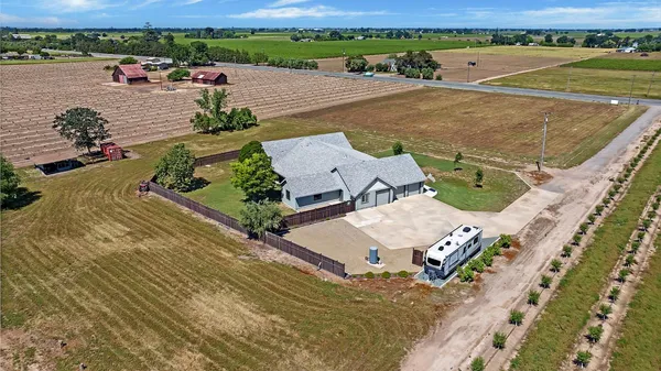 $1,099,000 | 1844 West Highway 12, Lodi, CA 95242