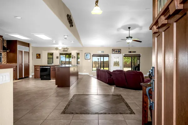 $1,099,000 | 1844 West Highway 12, Lodi, CA 95242