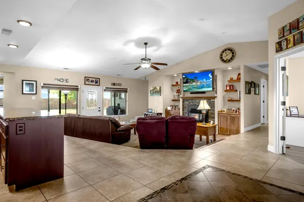 $1,099,000 | 1844 West Highway 12, Lodi, CA 95242