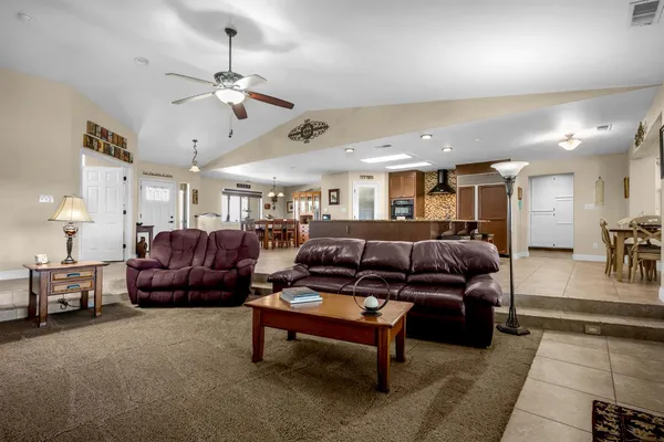 $1,099,000 | 1844 West Highway 12, Lodi, CA 95242