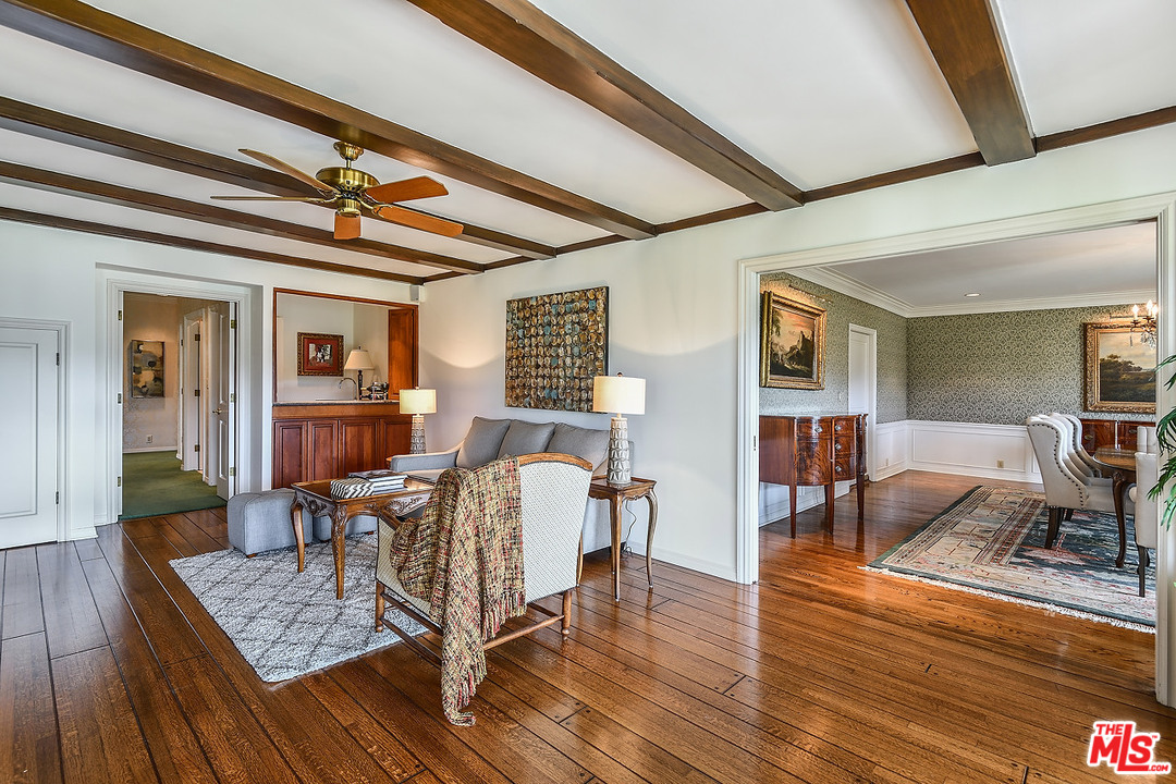 10 Gale Place Santa Monica, CA 90402 - Photo 21 of 46 a view of a dining room with furniture window and wooden floor