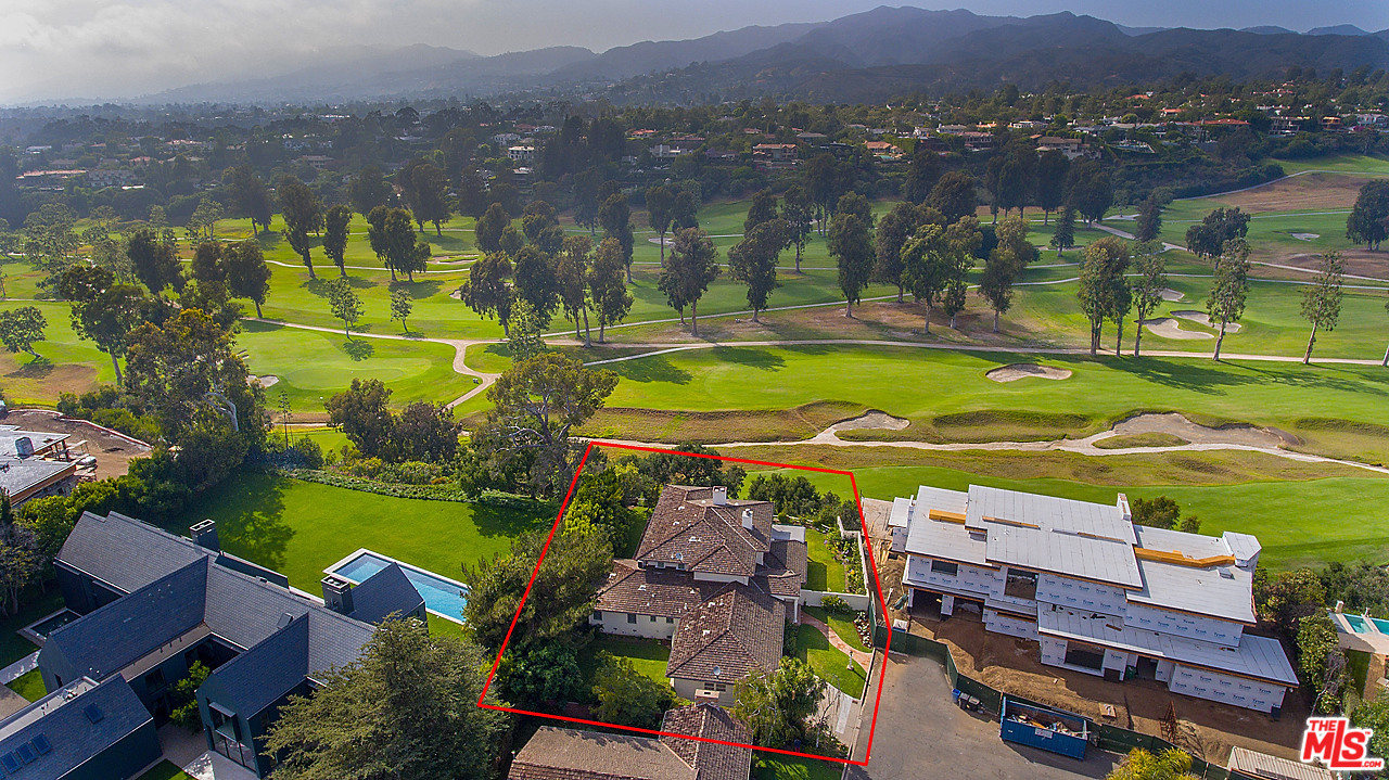 10 Gale Place Santa Monica, CA 90402 - Photo 4 of 46 an aerial view of a houses with a swimming pool