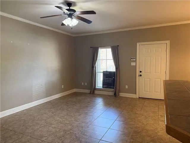 $121,900 | 818 Meadow Bend Drive, Unit C, Baton Rouge, LA 70820