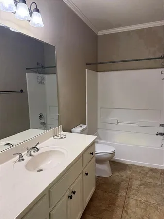 $121,900 | 818 Meadow Bend Drive, Unit C, Baton Rouge, LA 70820