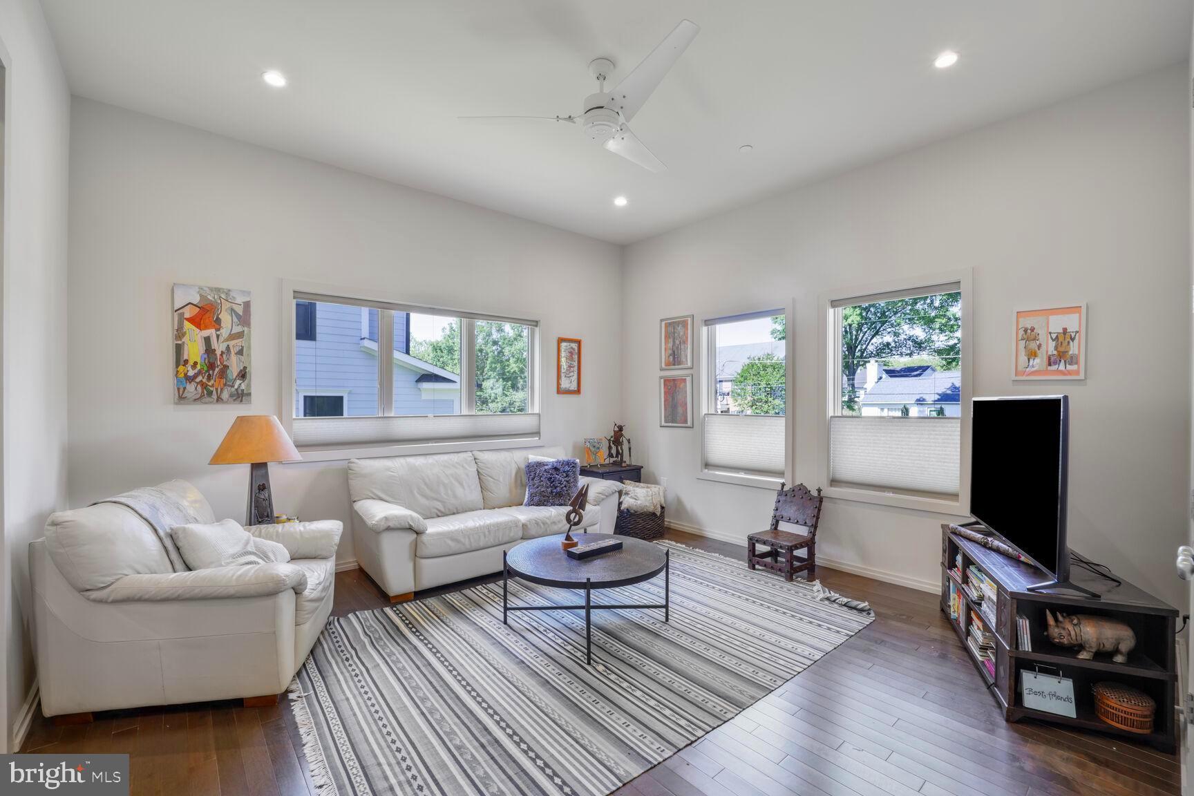 8507 Rayburn Road Bethesda, MD 20817 - Photo 11 of 39 Gallery Image 11