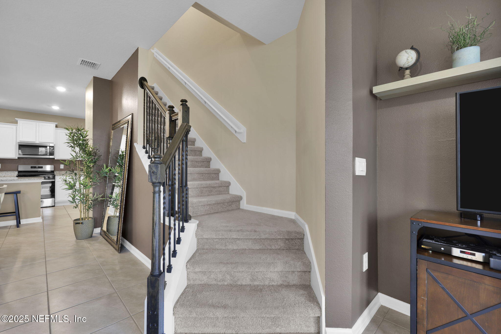 568 Coastline Way St. Augustine, FL 32092 - Photo 20 of 36 STAIR