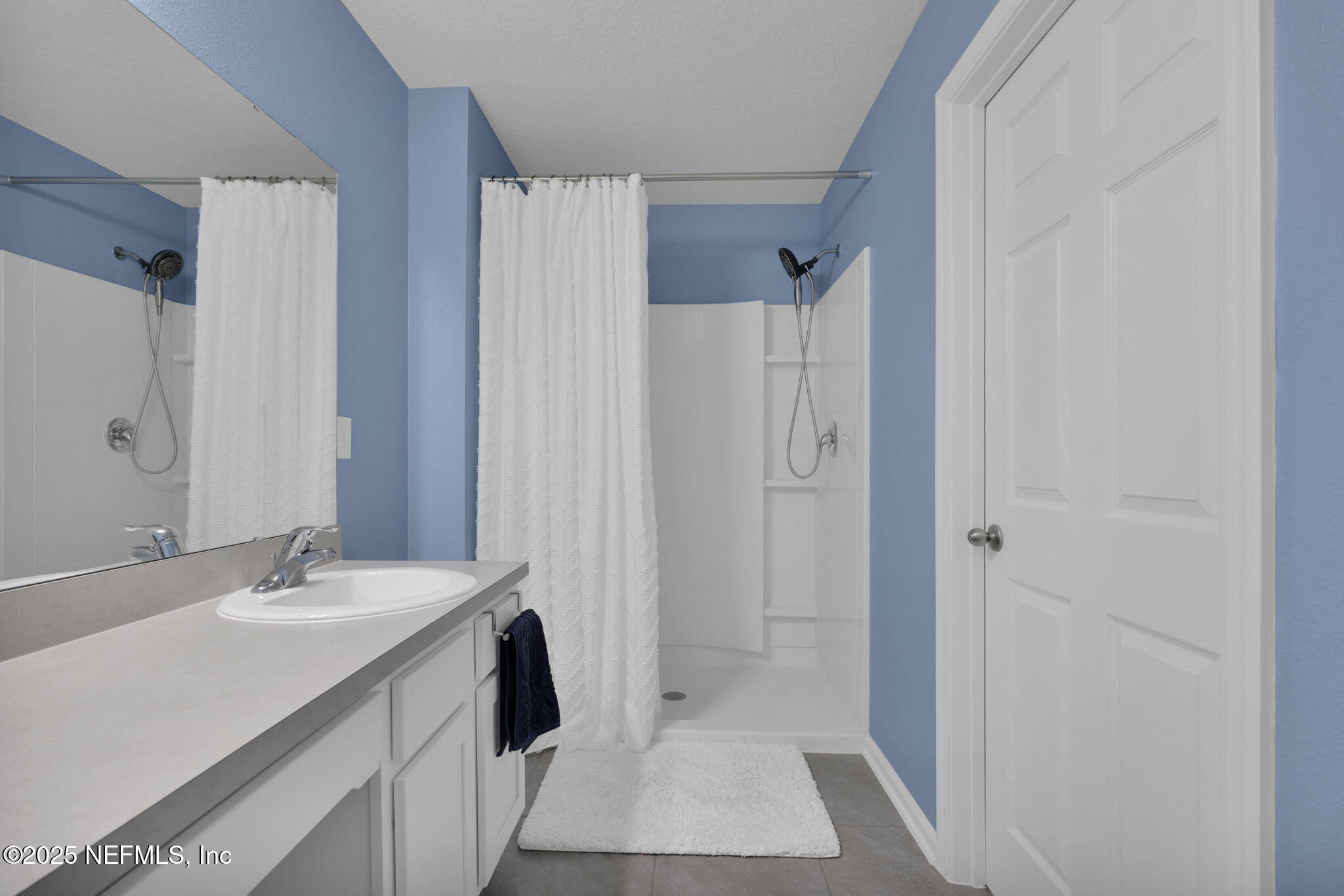 568 Coastline Way St. Augustine, FL 32092 - Photo 26 of 36 OWNER'S BATH