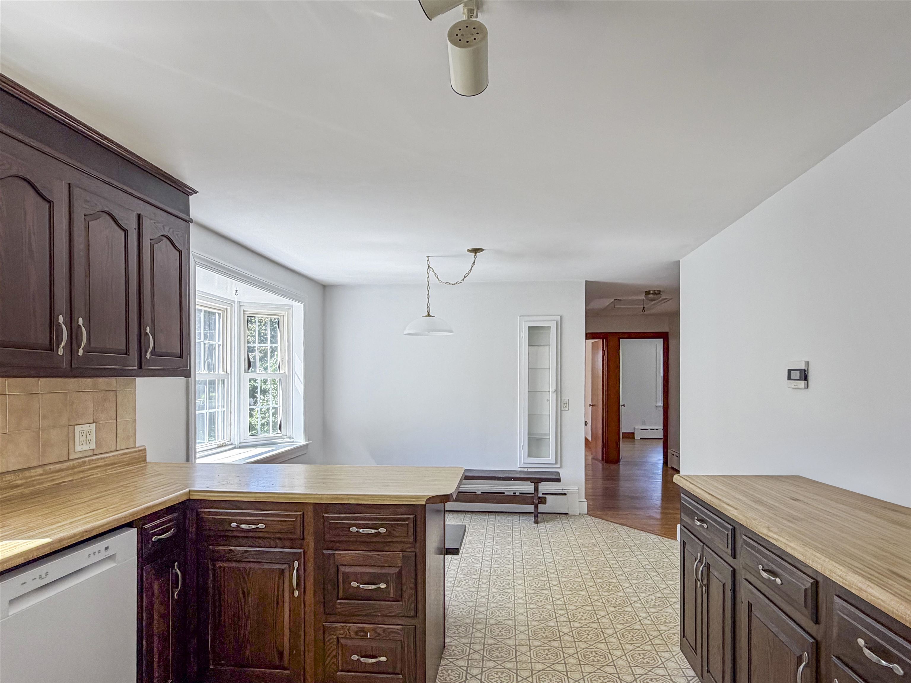 172 Cable Road Rye, NH 03870 - Photo 9 of 34 Gallery Image 9