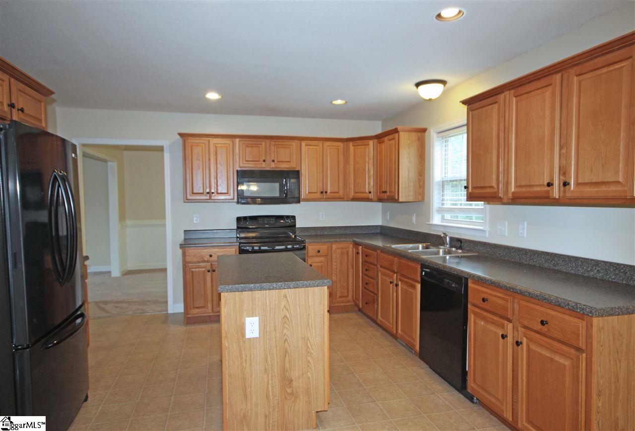715 West Gap Creek Road Greer, SC 29651 - Photo 6 of 24