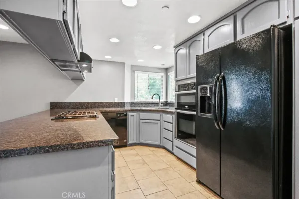 $3,950 | 19121 Queensport Lane, Unit A, Huntington Beach, CA 92646