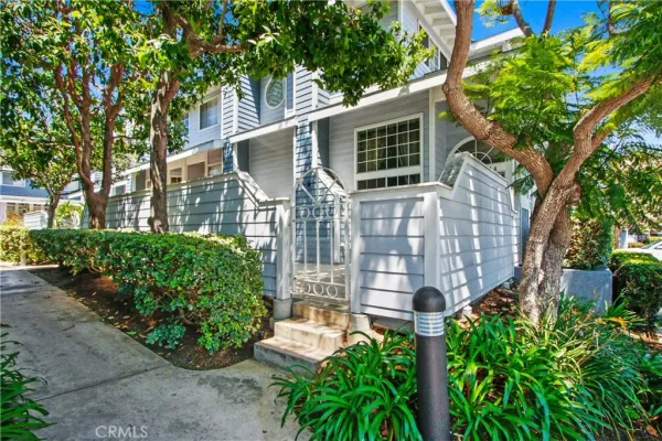 $3,950 | 19121 Queensport Lane, Unit A, Huntington Beach, CA 92646