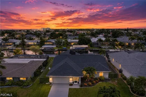 $815,000 | 4933 Seville Court, Cape Coral, FL 33904