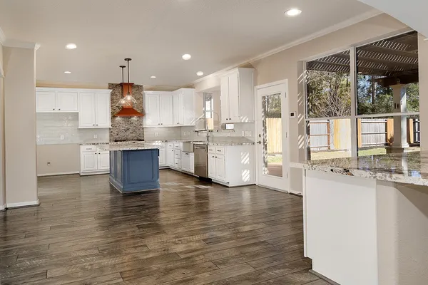 $5,500 | 138 Oriel Oaks Circle, The Woodlands, TX 77382