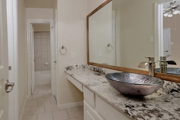 $5,500 | 138 Oriel Oaks Circle, The Woodlands, TX 77382