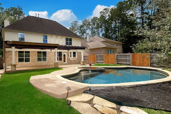 $5,500 | 138 Oriel Oaks Circle, The Woodlands, TX 77382