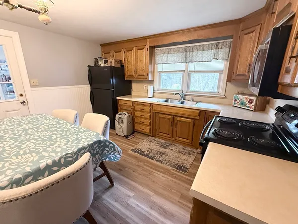 $375,000 | 35 New Boston Road, Sturbridge, MA 01566