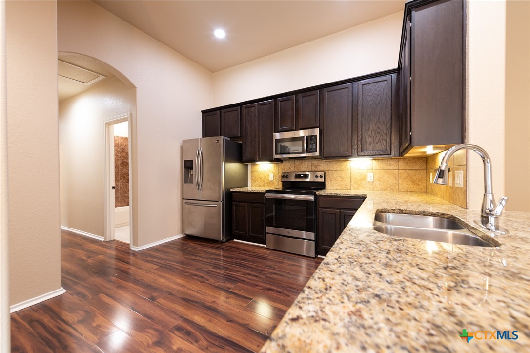 436 Jack Rabbit Lane Buda, TX 78610 - Photo 13 of 40 UNIT A INTERIOR