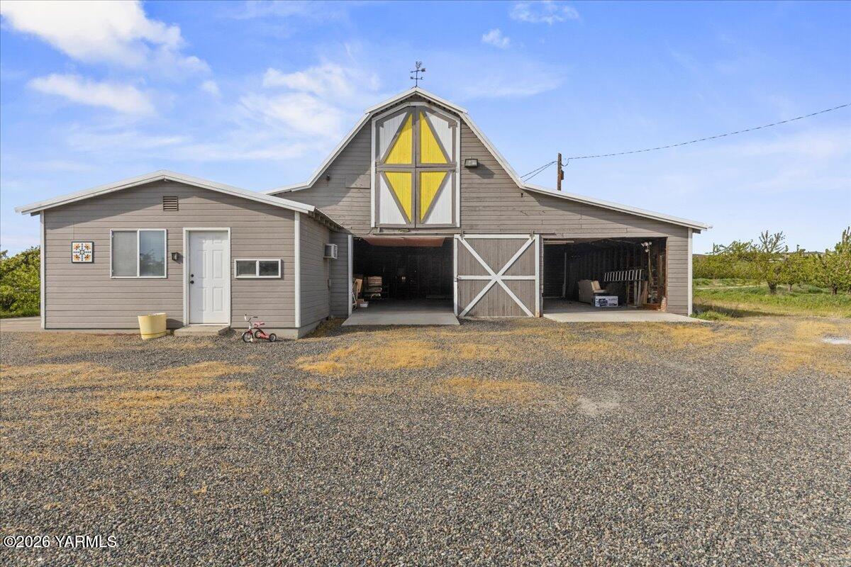 31 Gilbert Road Zillah, WA 98953 - Photo 53 of 59 Barn/Shop/Flex Space