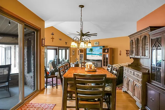 $540,000 | 1 Santee Lakes Court, Elloree, SC 29047