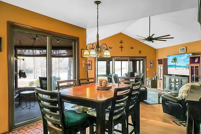 $540,000 | 1 Santee Lakes Court, Elloree, SC 29047