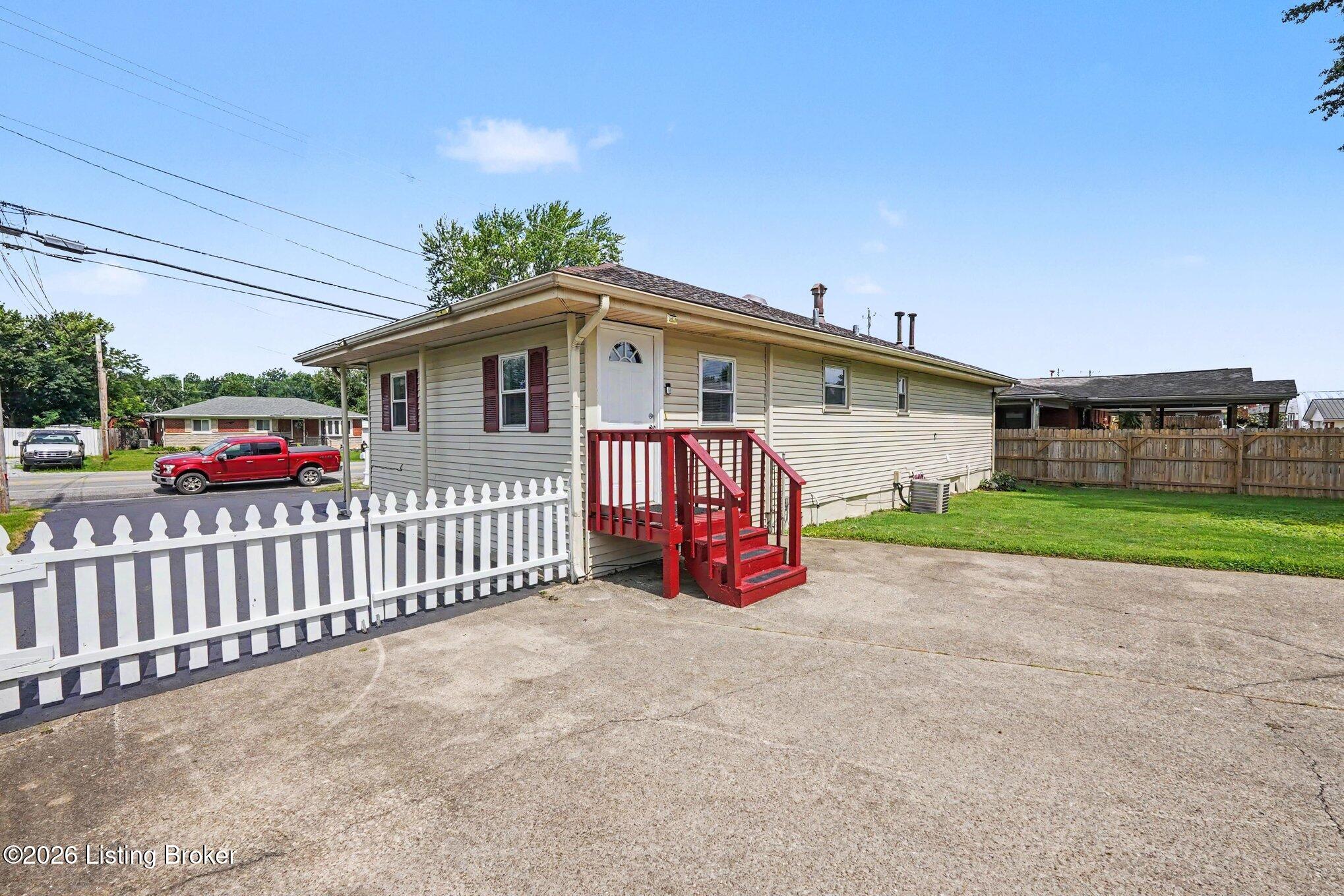 6101 Terry Road Louisville, KY 40258 - Photo 21 of 33 005_file_9466