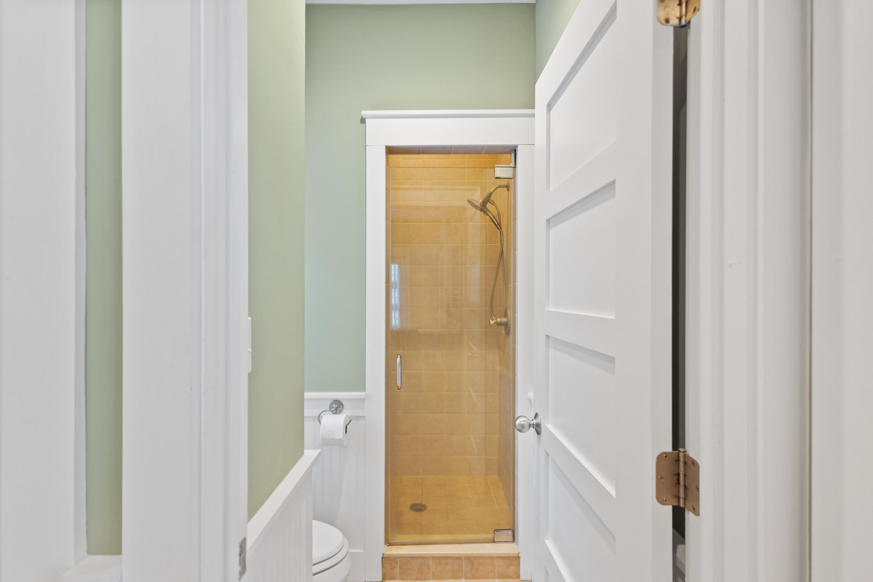 58 South Summit Drive Santa Rosa Beach, FL 32459 - Photo 24 of 40 a bathroom with a bathtub