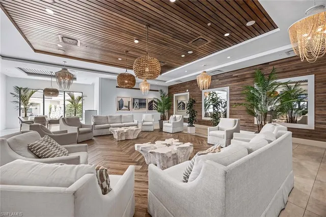 $2,235,000 | 285 Grande Way, Unit 501, Naples, FL 34110