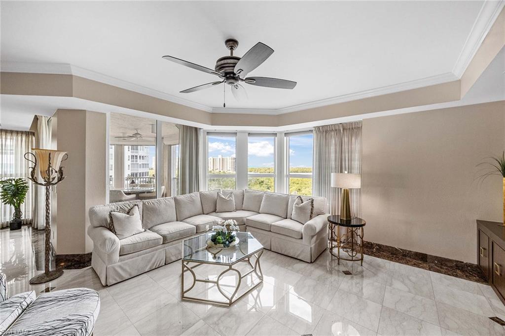 285 Grande Way, Unit 501 Naples, FL 34110 - Photo 9 of 50