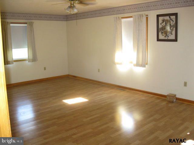 795 Bullfrog Road Gettysburg, PA 17325 - Photo 6 of 26