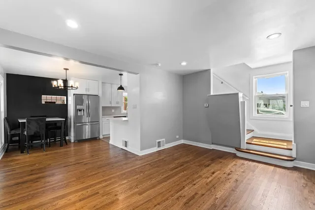 $300,000 | 3912 Adams Street, Bellwood, IL 60104