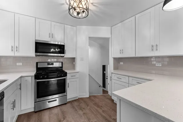 $300,000 | 3912 Adams Street, Bellwood, IL 60104