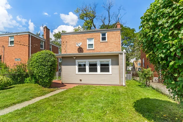 $300,000 | 3912 Adams Street, Bellwood, IL 60104