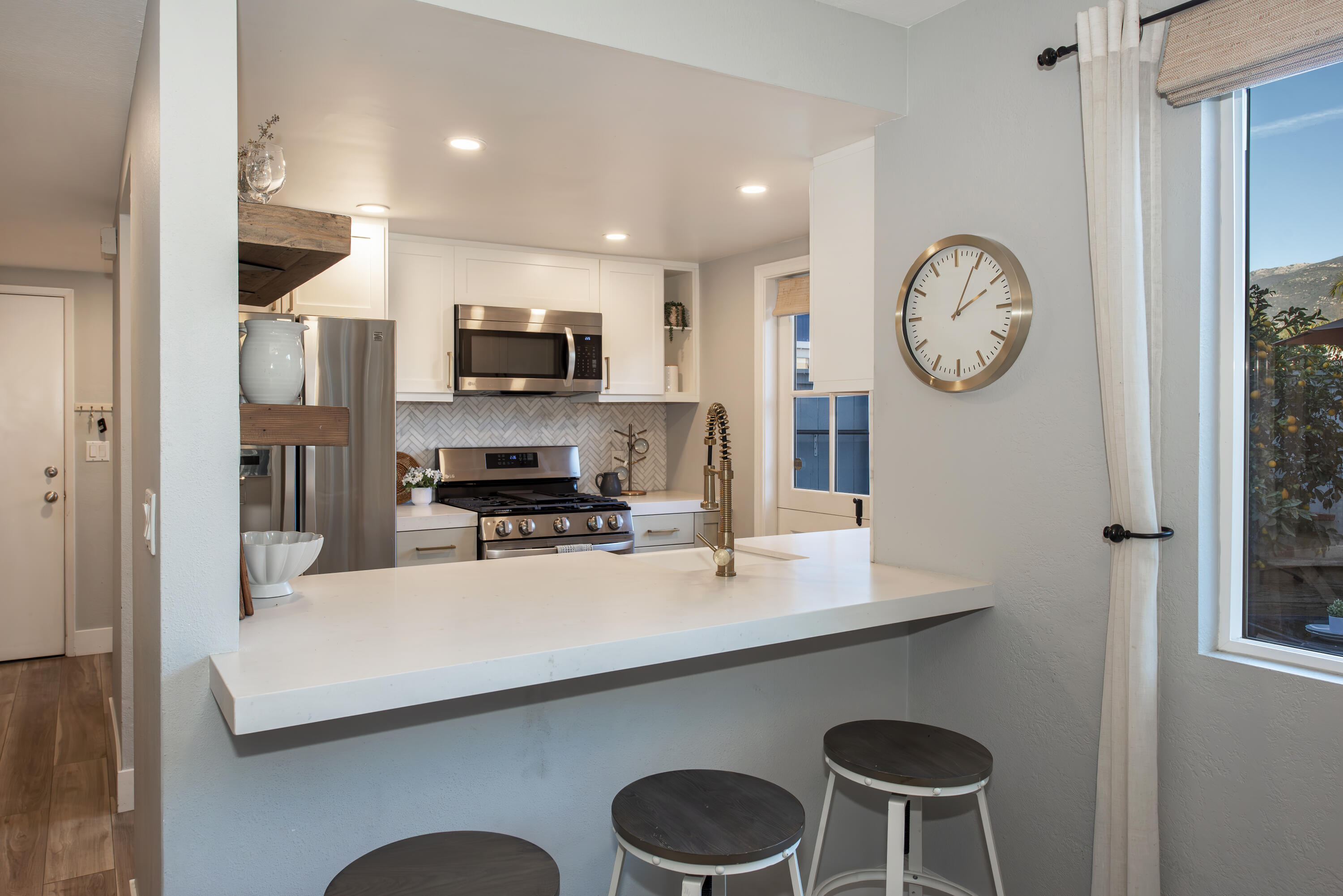 120 El Sueno Road Santa Barbara, CA 93110 - Photo 5 of 19 Kitchen
