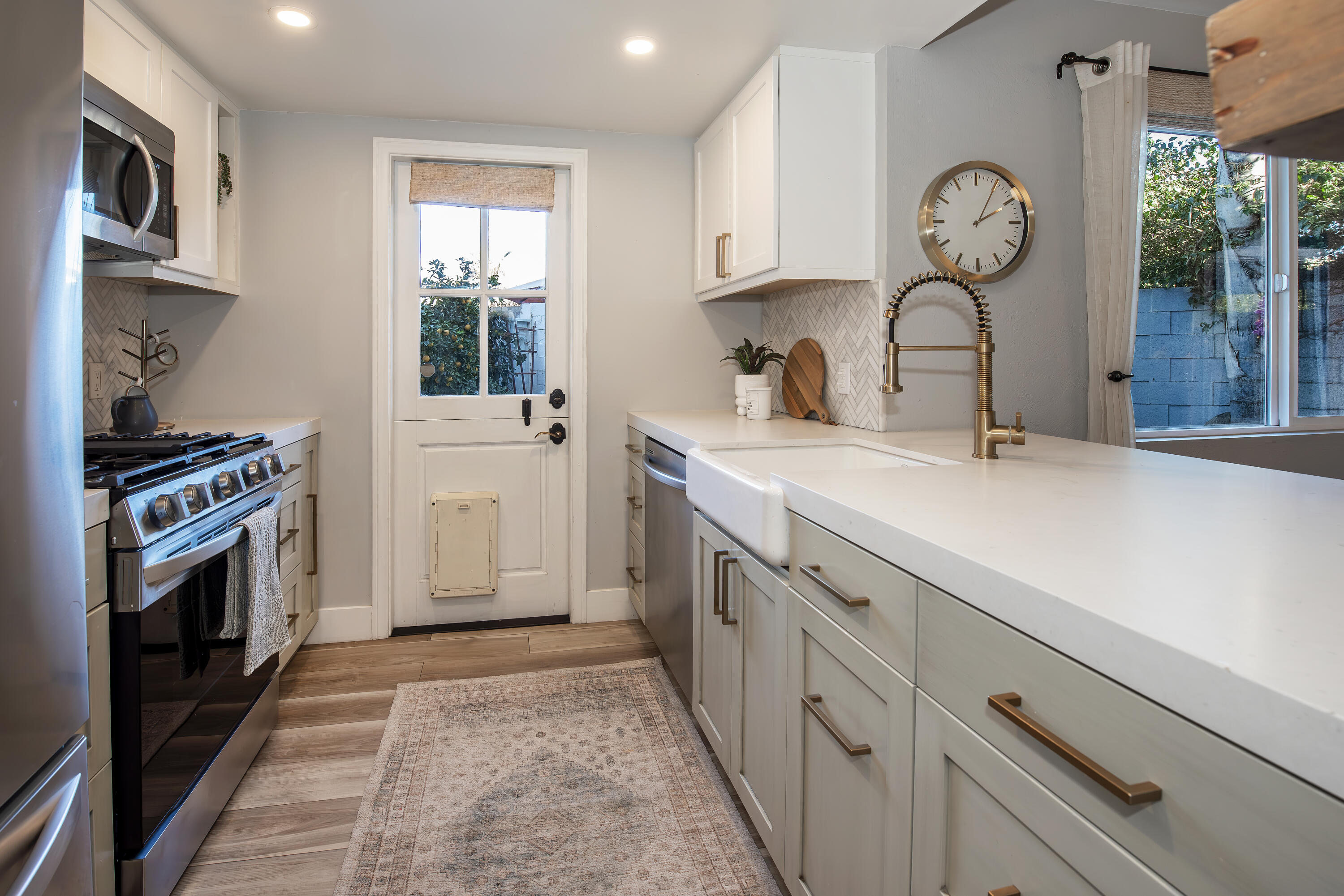120 El Sueno Road Santa Barbara, CA 93110 - Photo 6 of 19 Kitchen