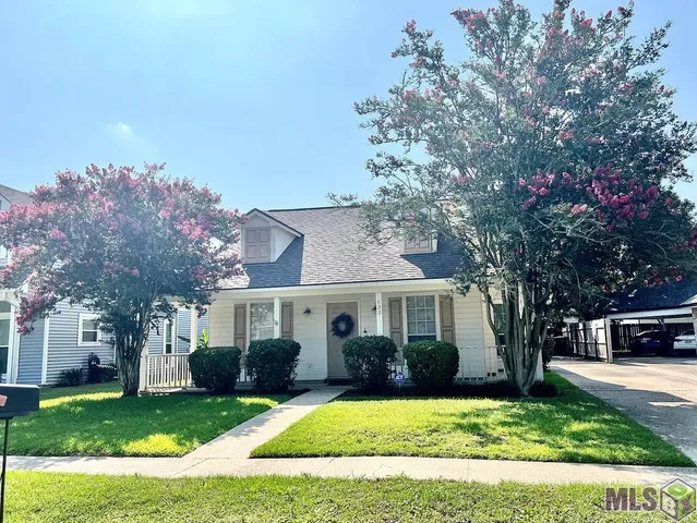 $2,000 | 633 Meadow Bend Drive, Baton Rouge, LA 70820