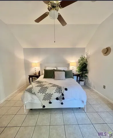 $2,000 | 633 Meadow Bend Drive, Baton Rouge, LA 70820