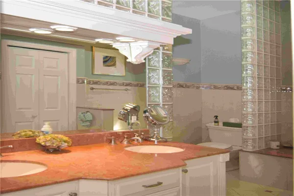 $689,900 | 21 Shadow Brook Lane, Unit 21F, Smithfield, RI 02917