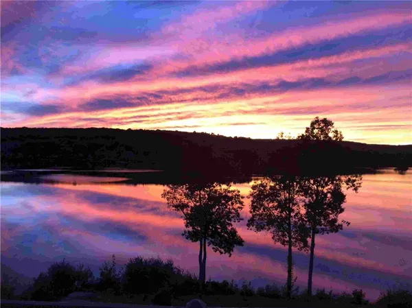 $689,900 | 21 Shadow Brook Lane, Unit 21F, Smithfield, RI 02917