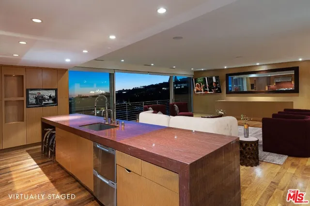 $18,000 | 8825 Hollywood Boulevard, Los Angeles, CA 90069