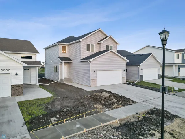 $385,998 | 6874 Joseph Street, Horace, ND 58047