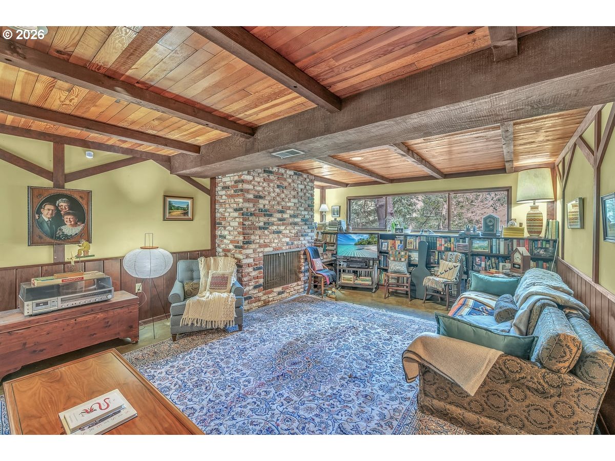 9200 Southwest Elrose Court Portland, OR 97224 - Photo 31 of 46 a outdoor living space with furniture and a couch