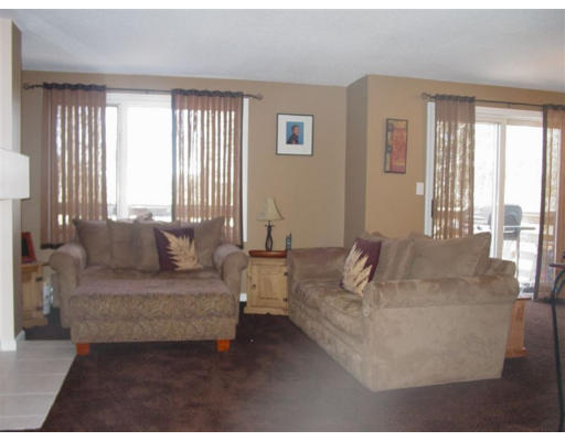 8 Stone Ridge Road, Unit 8 Franklin, MA 02038 - Photo 8 of 19 Gallery Image 8
