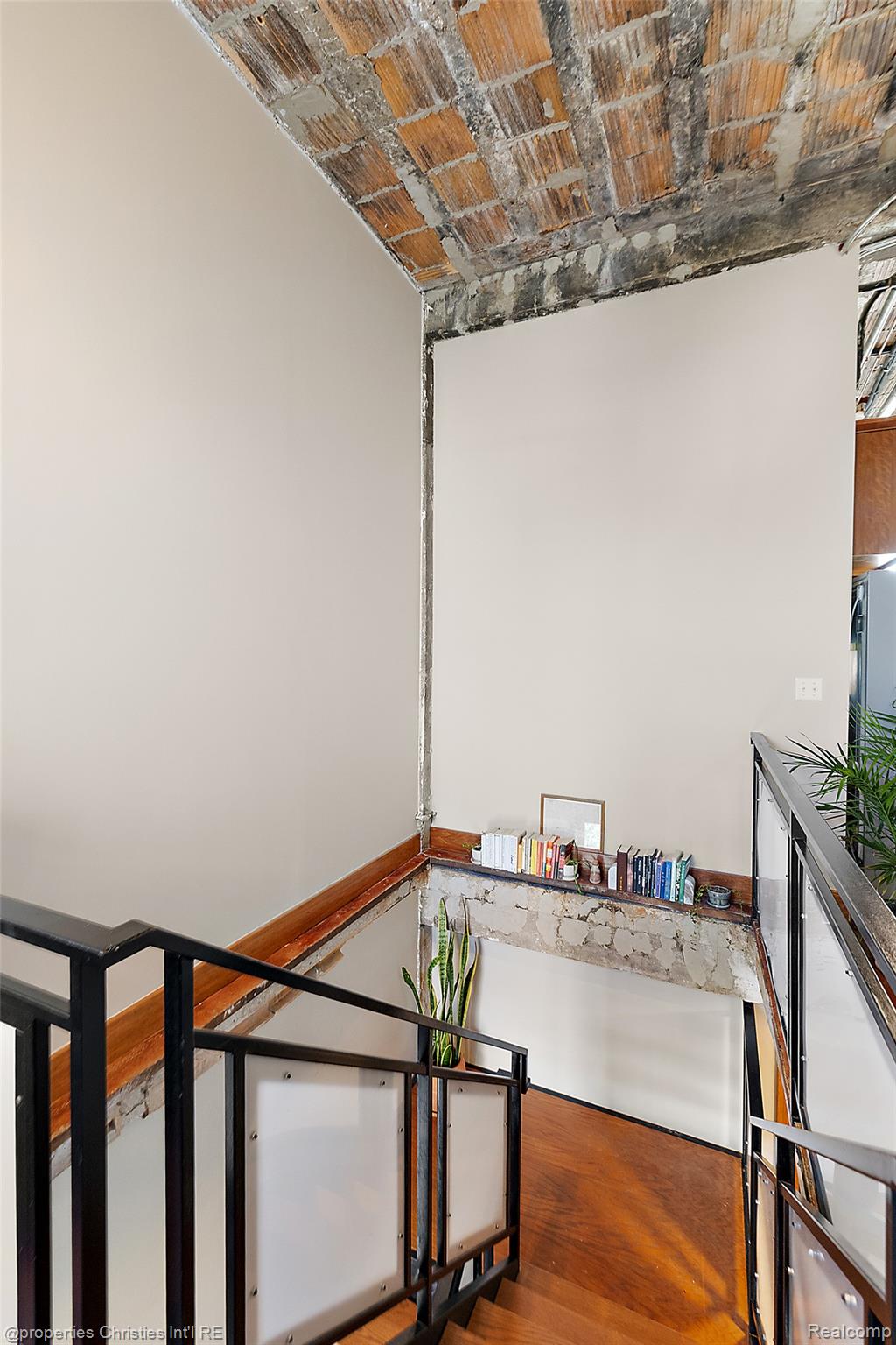 2915 John R Street, Unit 710 Detroit, MI 48201 - Photo 18 of 35 2915 John R Unit 710-18.jpg